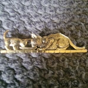Vintage Gold Cat Brooch